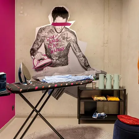 Hotel Moxy Antwerpia