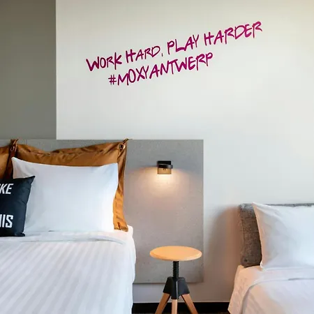 Hotel Moxy Antwerpia