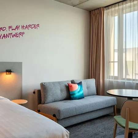 Hotel Moxy *